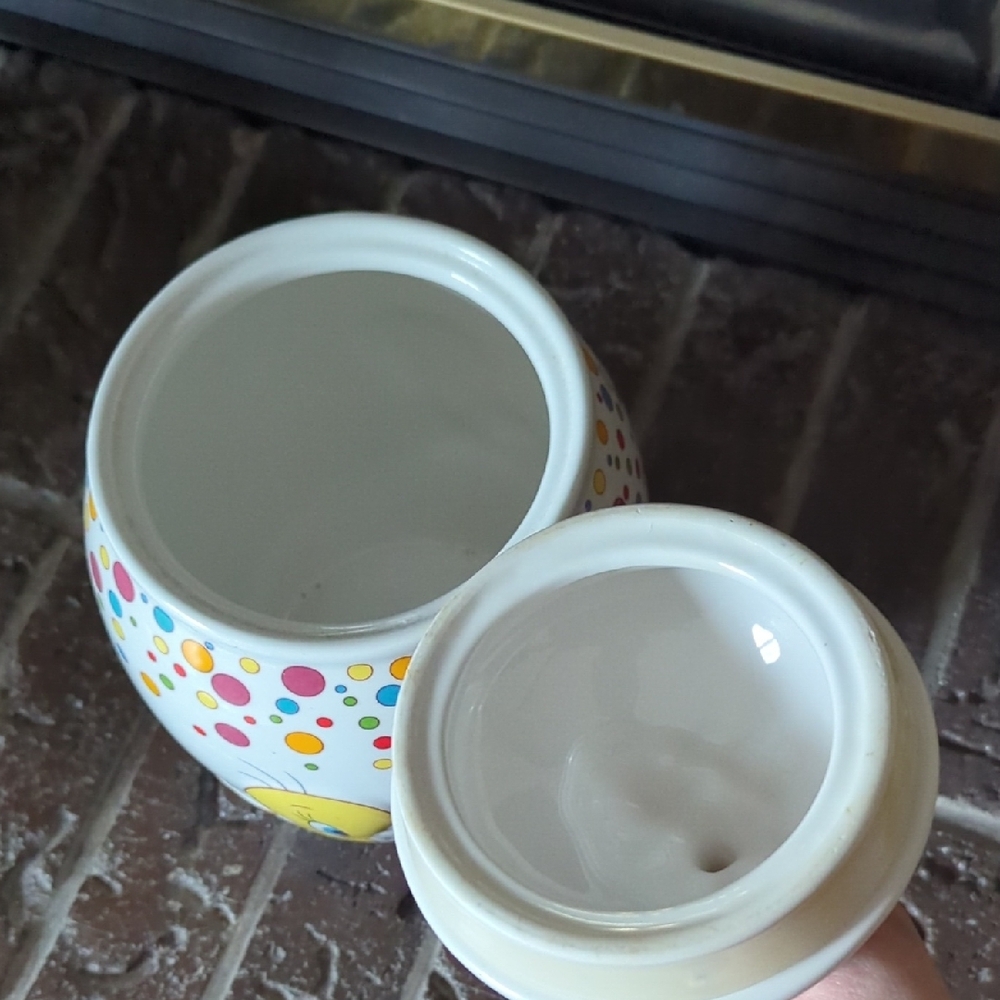 Warner Bros White Decor Jar with Tweety Bird Accents - Picture 2 of 6